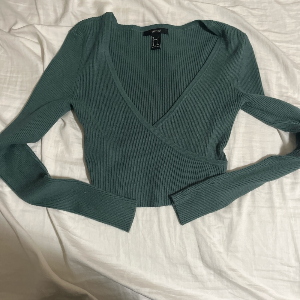 Forever 21 Green sweater Ribbed Top